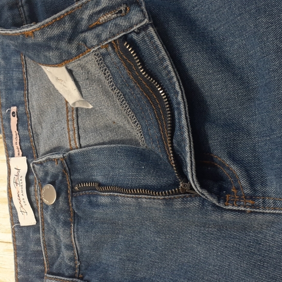Denim Blvd Los Angeles Distressed Leg Cropped Blue Jeans Size L Waist 32 - Picture 12 of 16